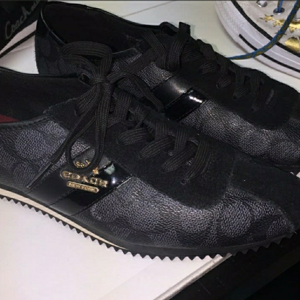 Coach sneakers Size 9